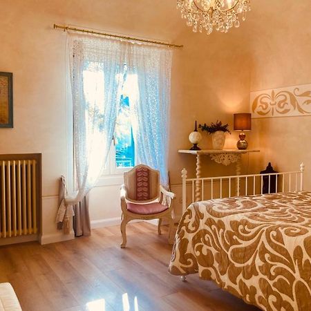 Manzoni37 Bed and Breakfast Novi Ligure Buitenkant foto