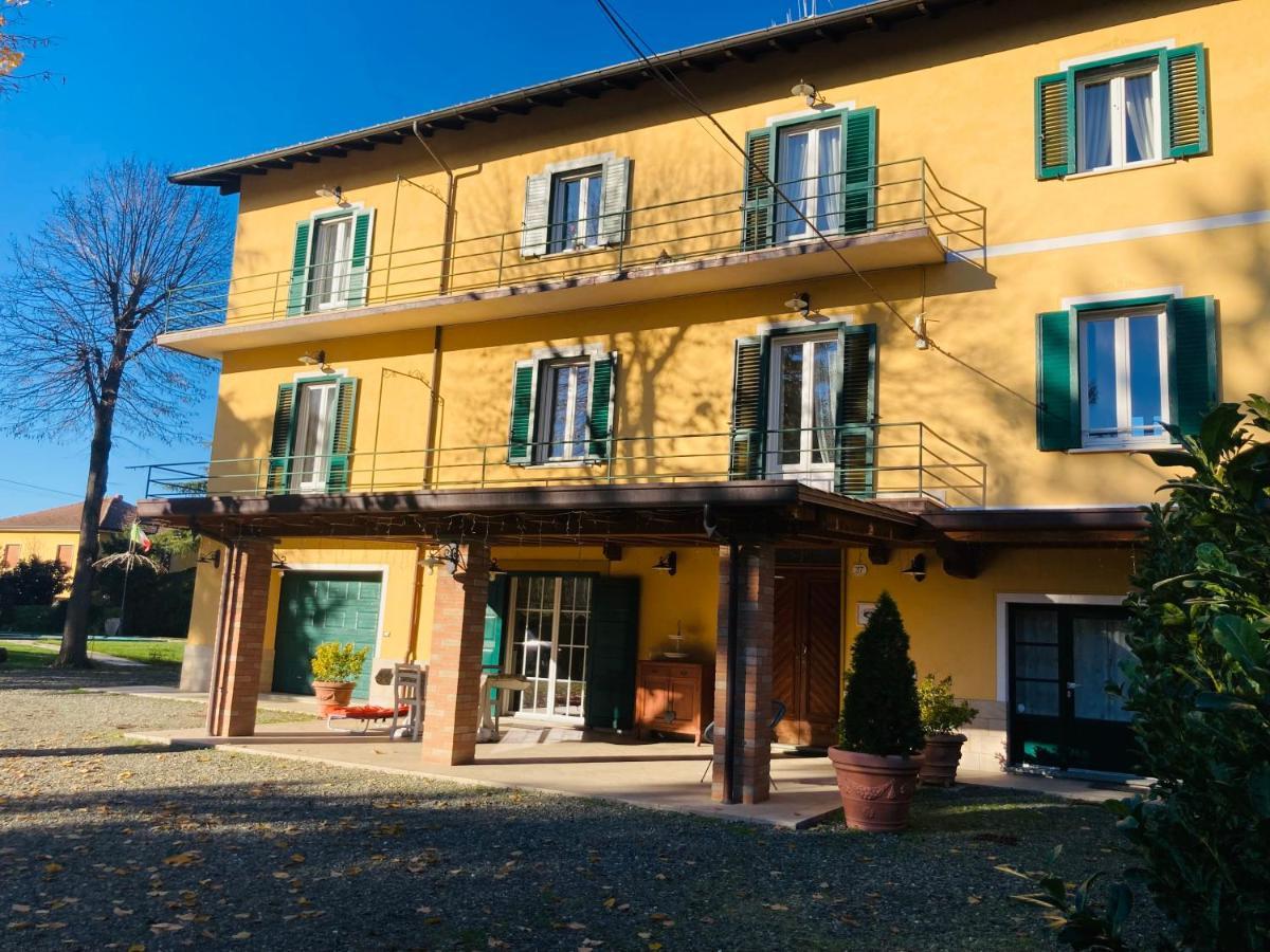 Manzoni37 Bed and Breakfast Novi Ligure Buitenkant foto