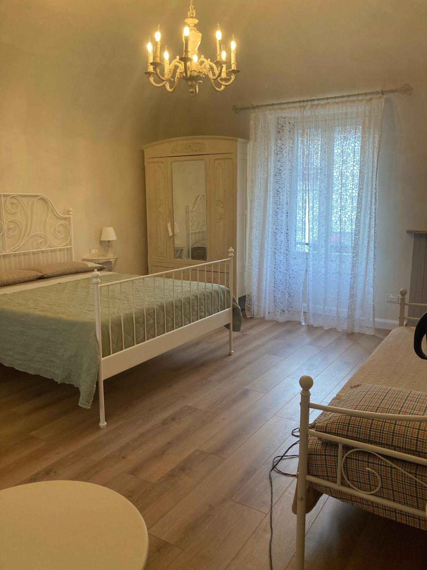 Manzoni37 Bed and Breakfast Novi Ligure Buitenkant foto
